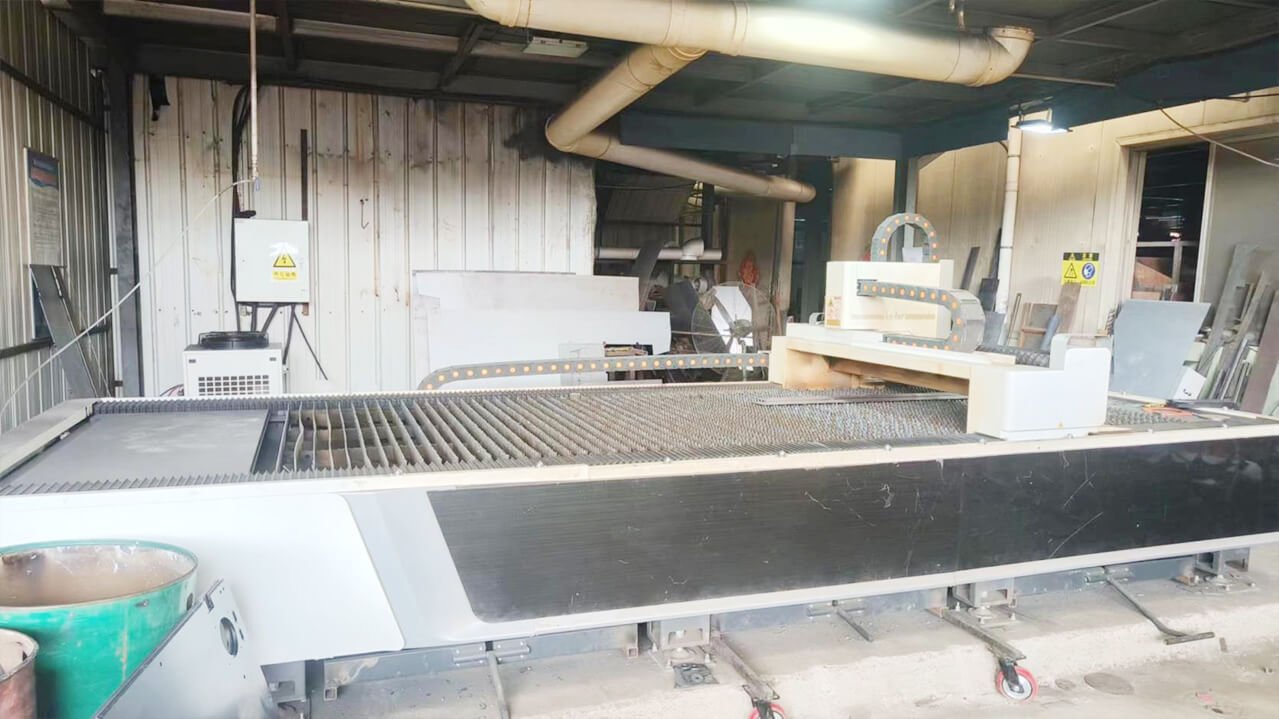 Laser Cutting Machine